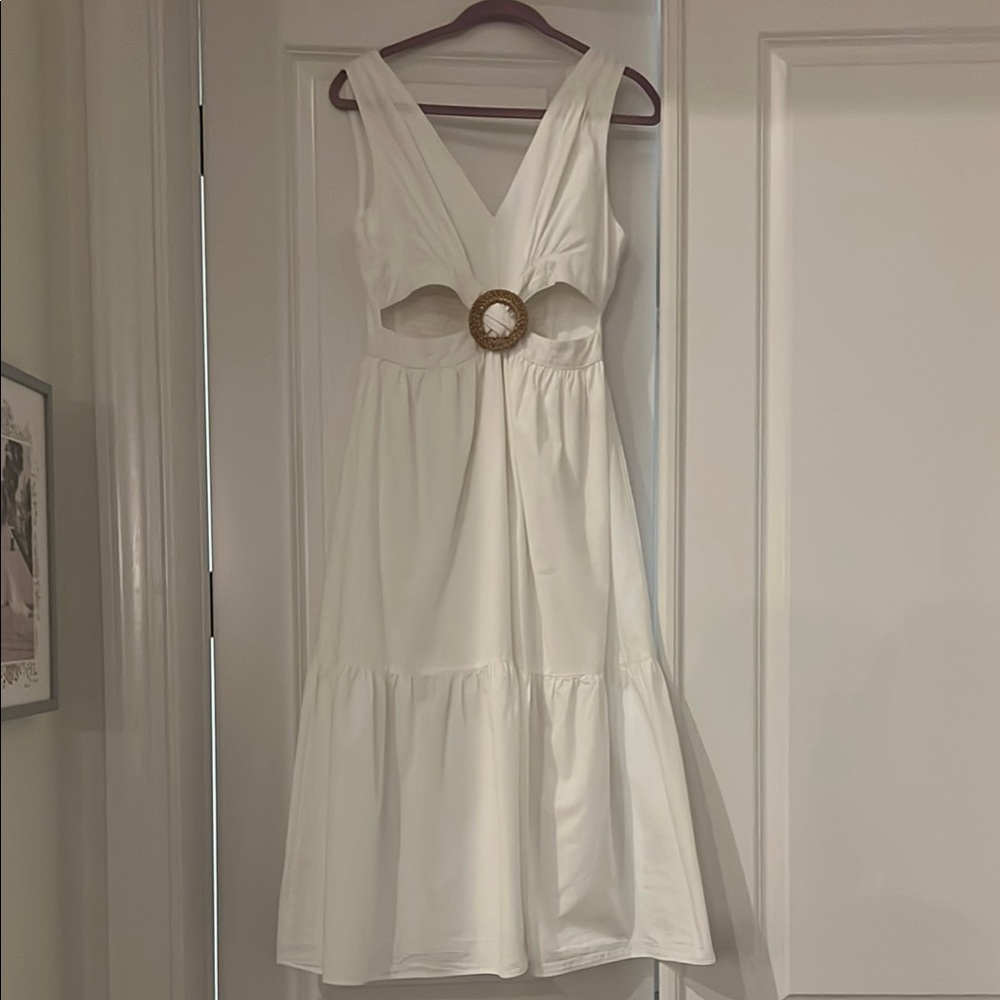 Chic Backless White Dress with Ring Detail
